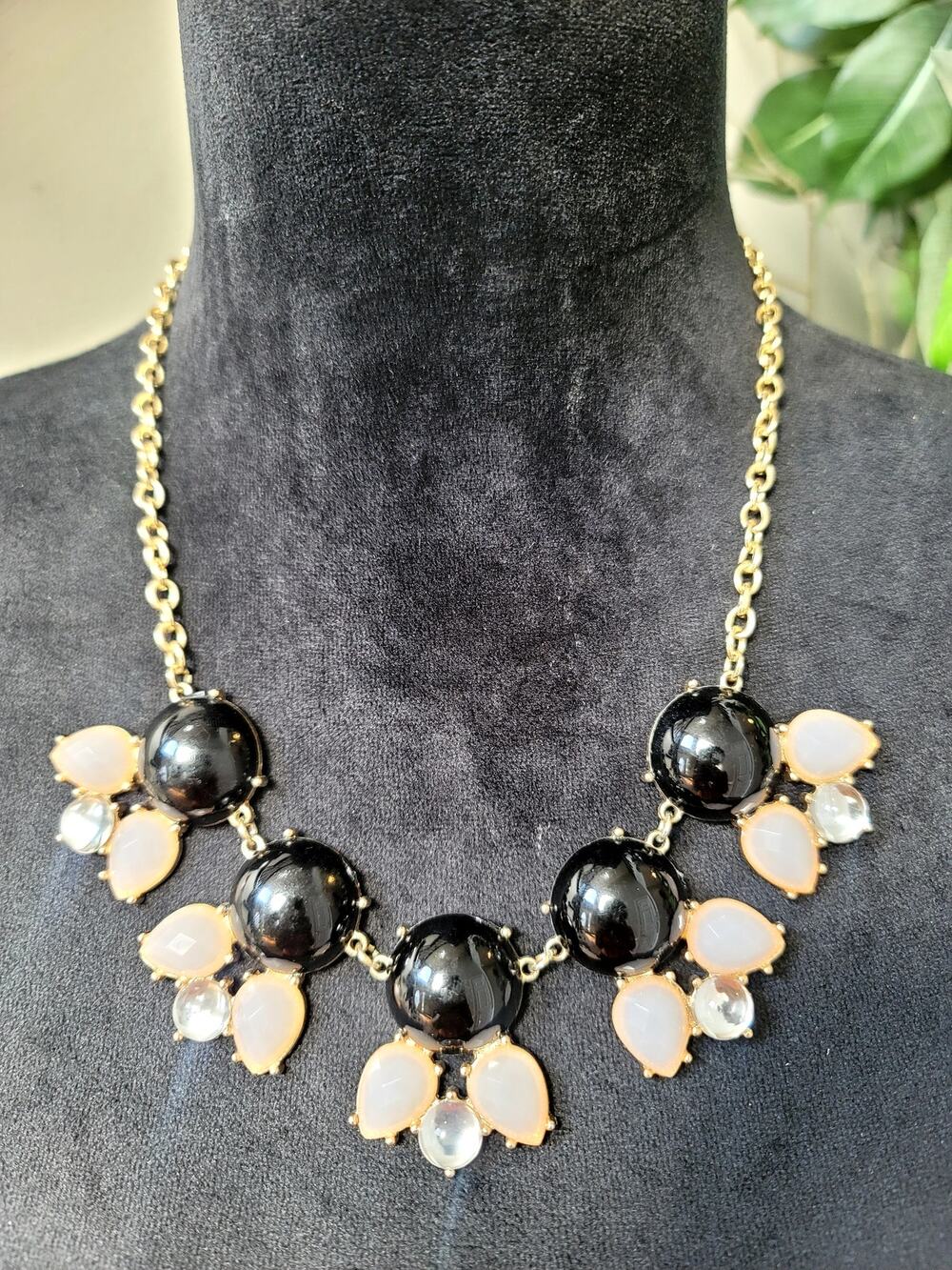 Black & White Floral Statement Necklace Chunky Beaded Gold Tone Fashion Jewelry